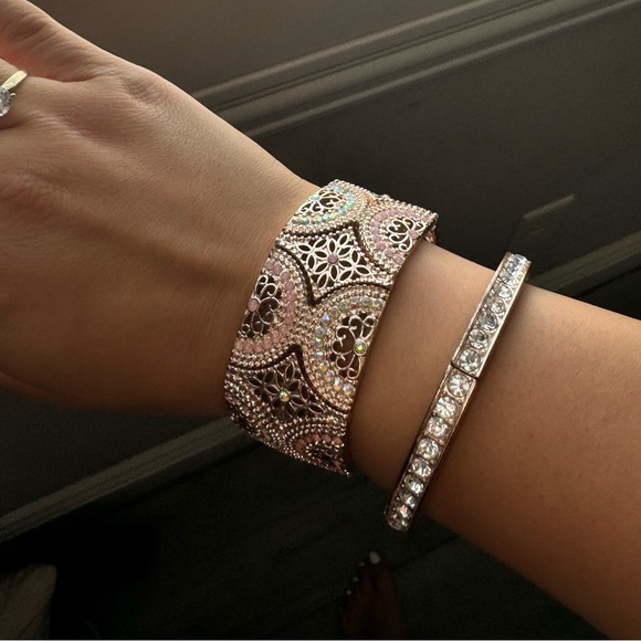 Jewelry - Diamond bracelts